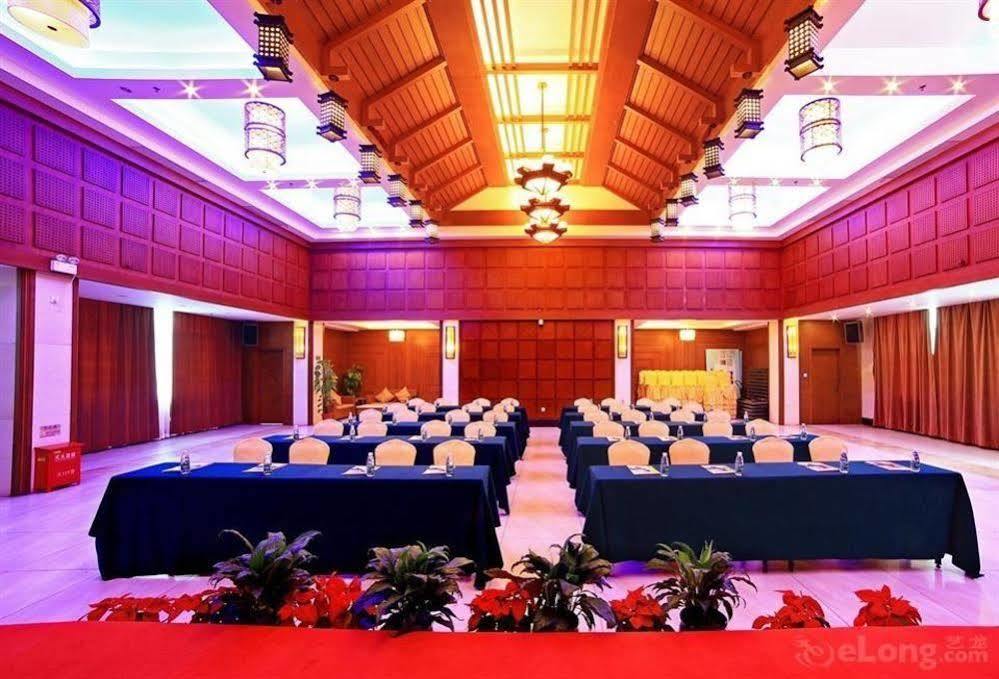 Haiyue Bay Holiday Hotel Sanya Buitenkant foto