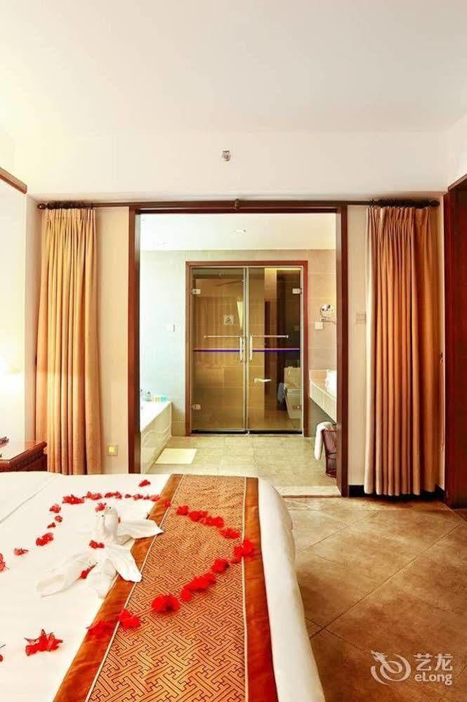 Haiyue Bay Holiday Hotel Sanya Buitenkant foto